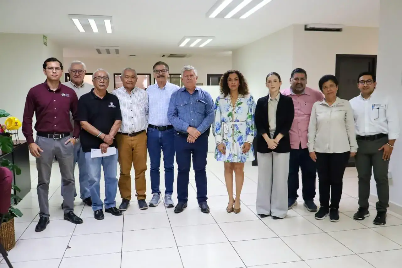 Funcionarios de SEPADA y STByDS firman convenio en oficinas gubernamentales de BCS