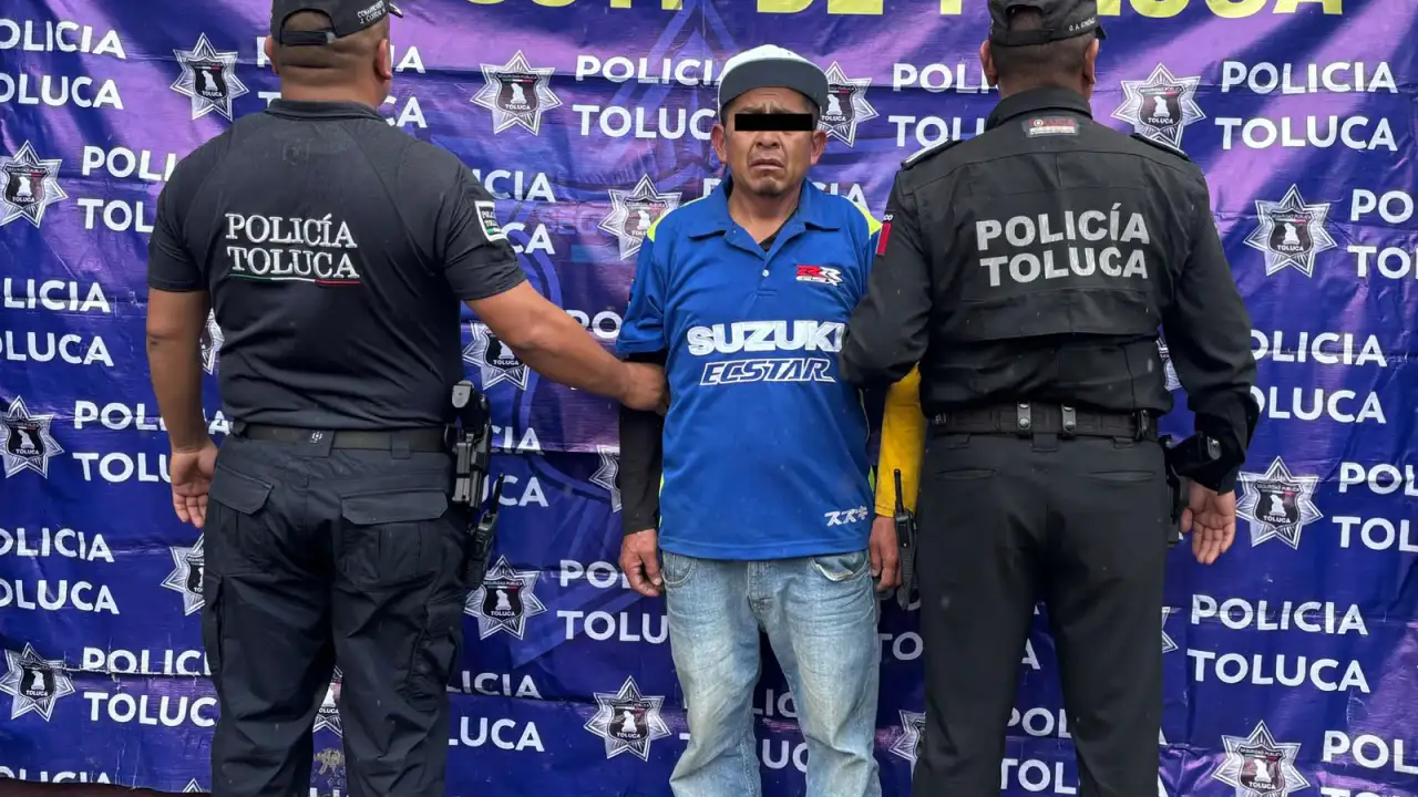 Patrulla de la policía municipal de Toluca durante un operativo de vigilancia