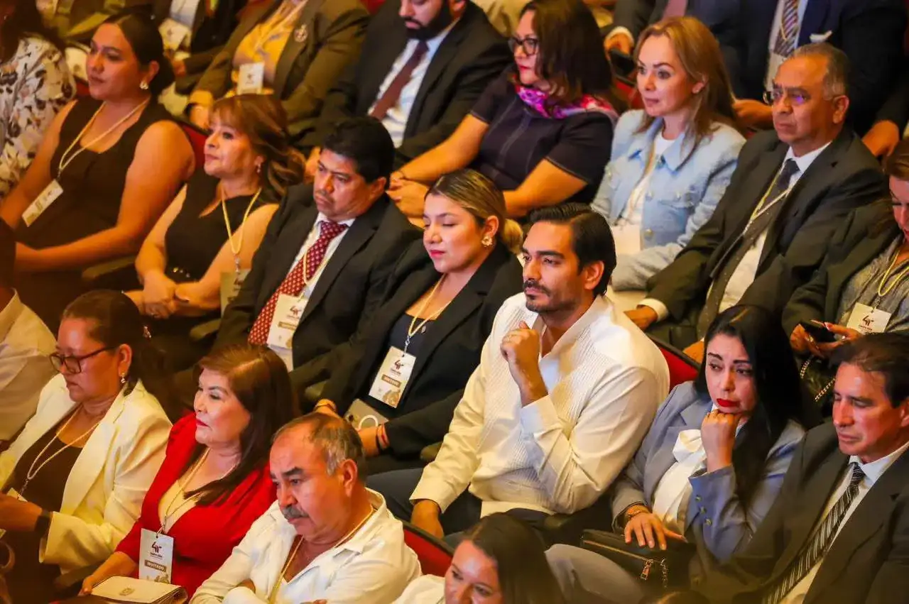 Reunión institucional entre autoridades municipales y estatales de Tamaulipas