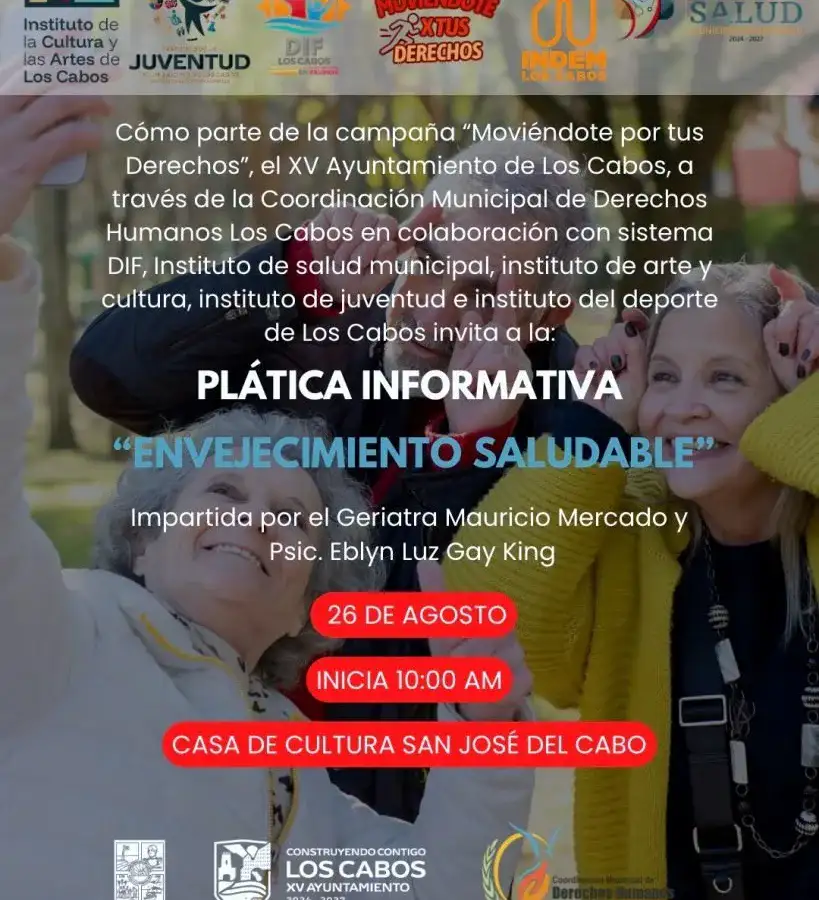 Personas adultas mayores en una plática comunitaria en un salón