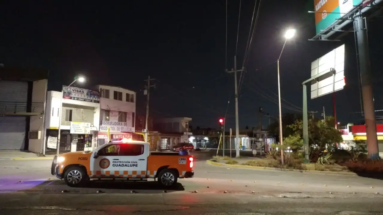 Unidades de Protección Civil durante recorridos de vigilancia en Guadalupe