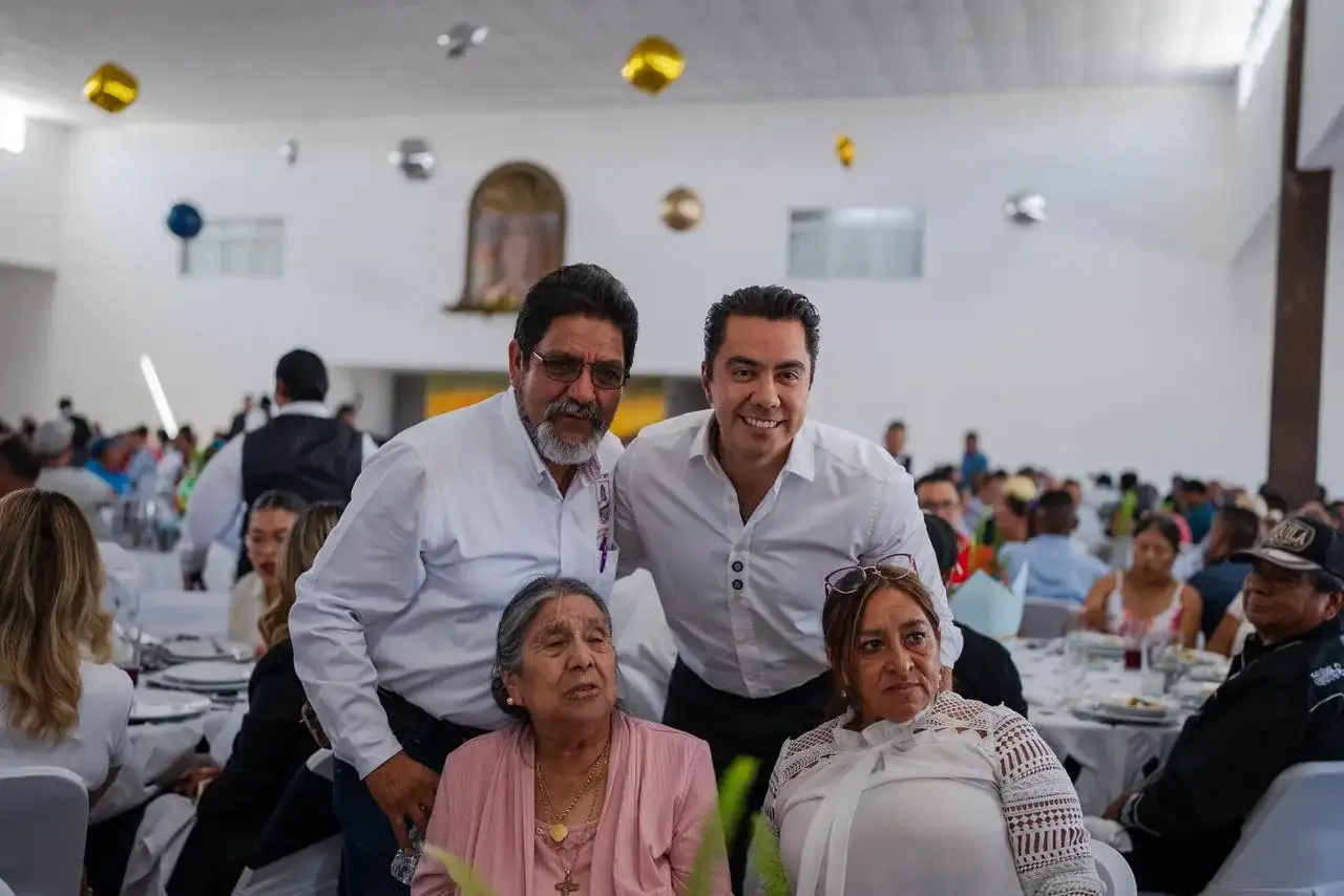Trabajadores municipales reunidos durante la celebración del aniversario del sindicato