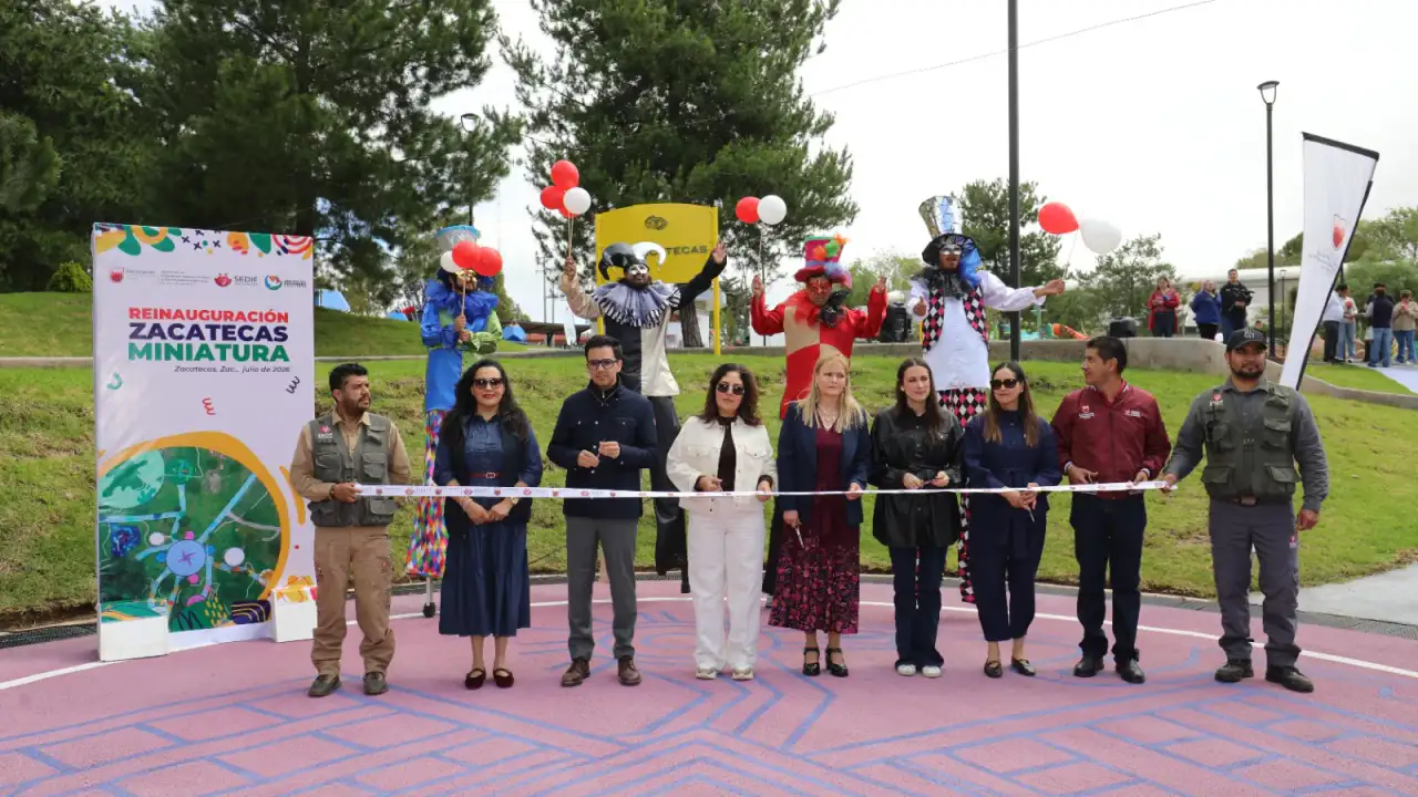 Parque Temático Mini Zacatecas renovado con juegos infantiles y áreas verdes