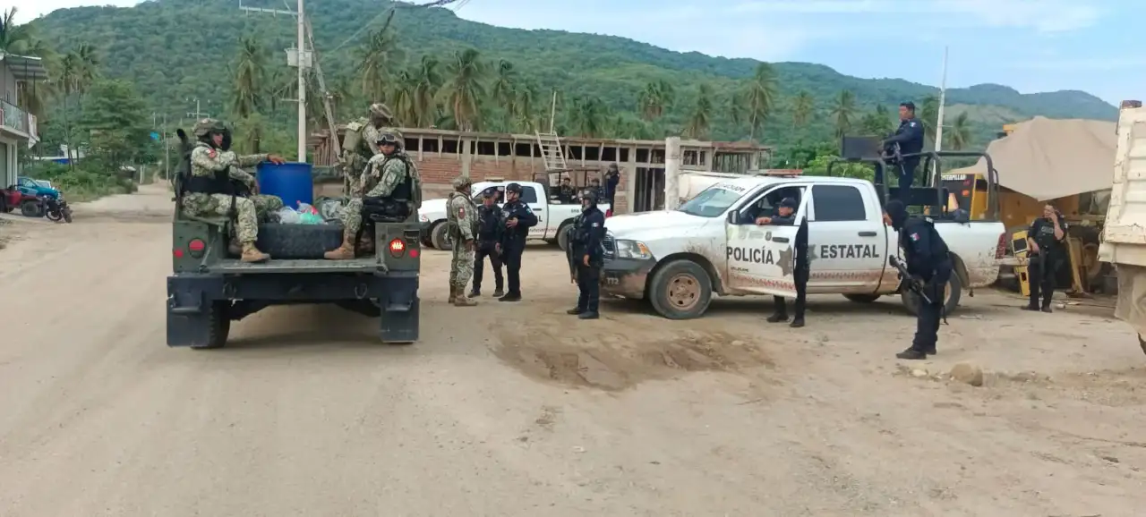 Elementos de seguridad realizan recorridos en una localidad rural