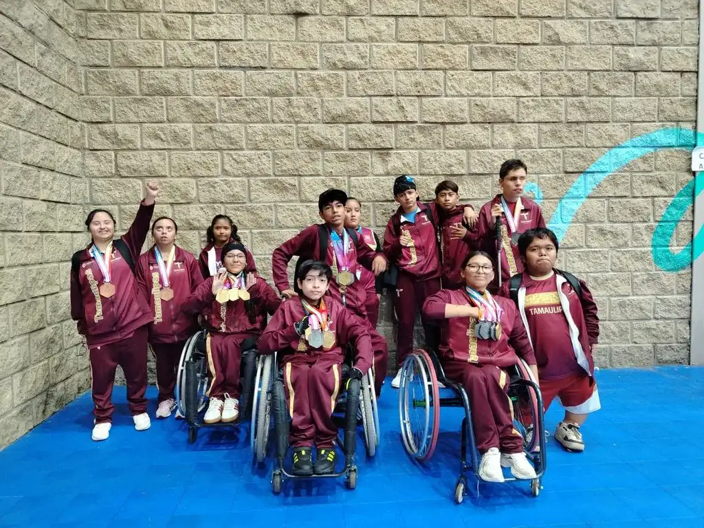 Paratletas de Reynosa durante una competencia de deporte adaptado