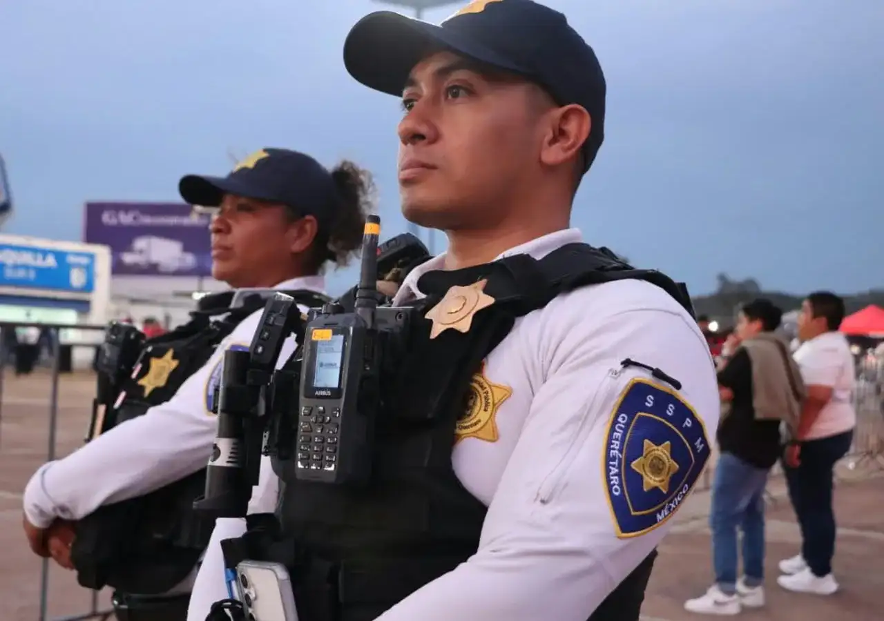 Patrulla de la policía municipal de Querétaro durante un operativo de seguridad