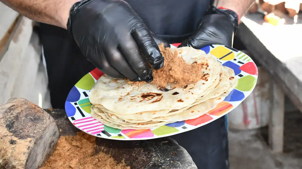 Productores rurales durante un festival gastronómico en Baja California Sur