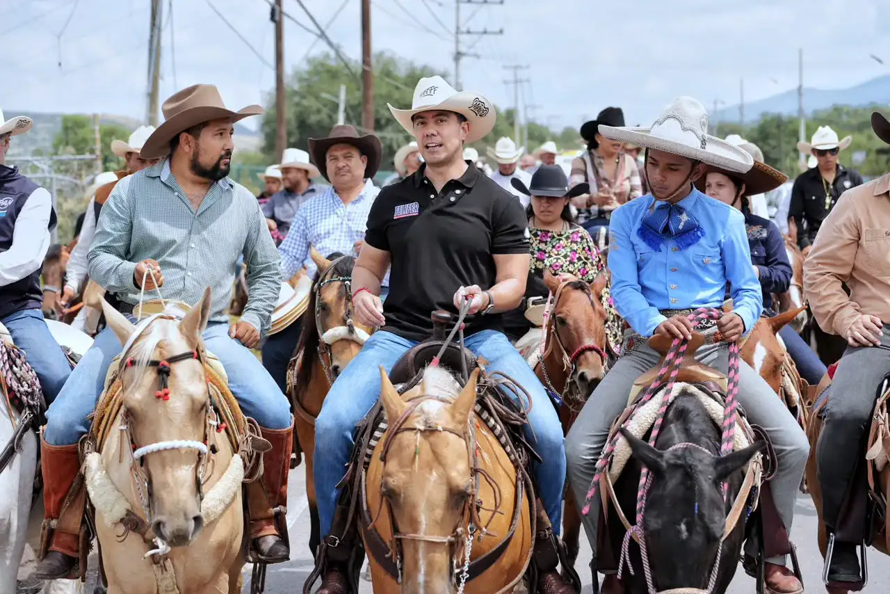 Cabalgata y encuentro ciudadano en calles de Santa Rosa Jáuregui, Querétaro