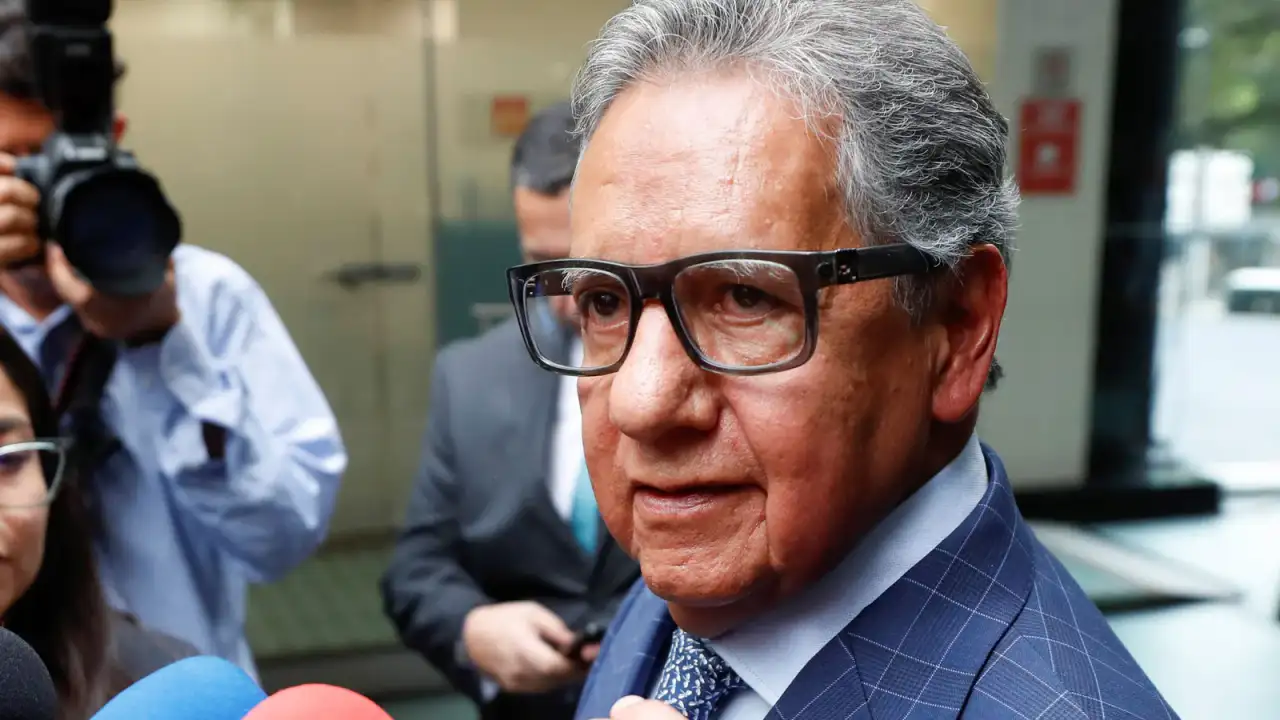 Sesión del Senado de la República con legisladores en el pleno