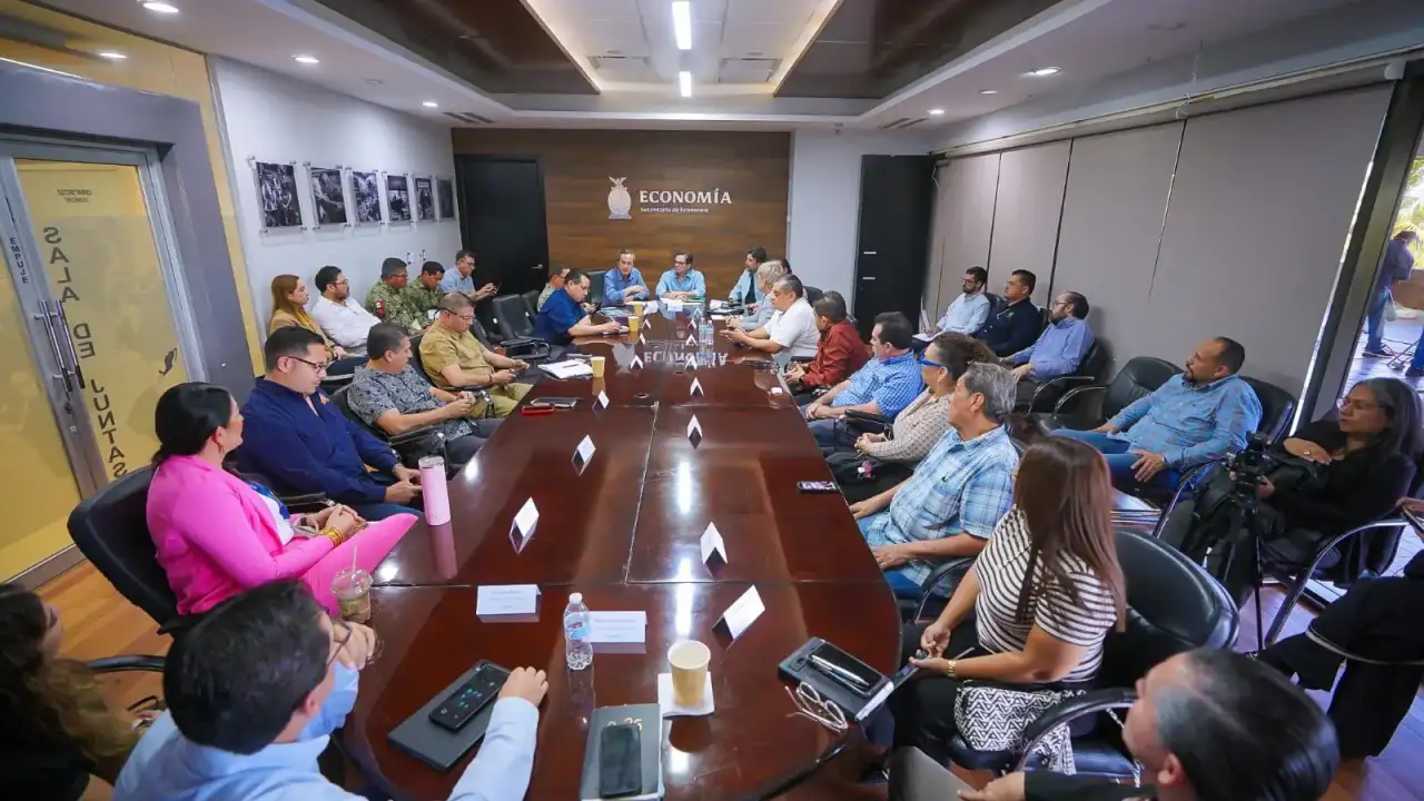 Reunión de autoridades y comerciantes en Culiacán