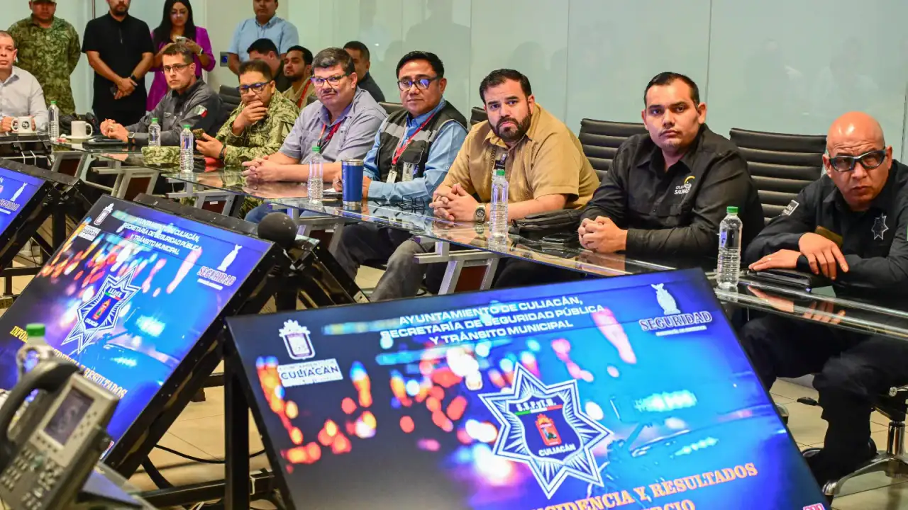 Reunión de autoridades de seguridad con representantes de comercios en Culiacán