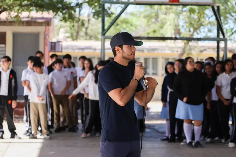 Jóvenes participan en taller de salud mental en Cosalá, Sinaloa