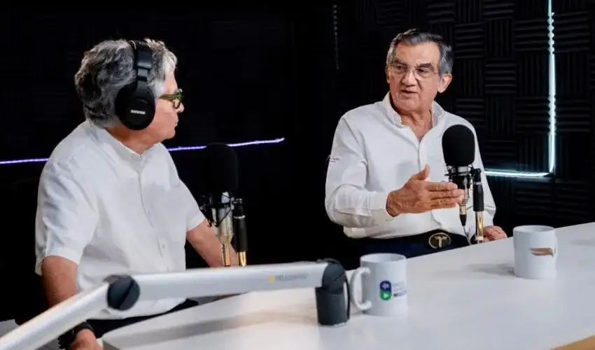 Gobernador de Tamaulipas durante programa sobre manejo del agua