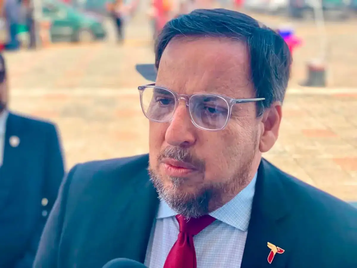 Conferencia sobre plazas docentes en Tamaulipas