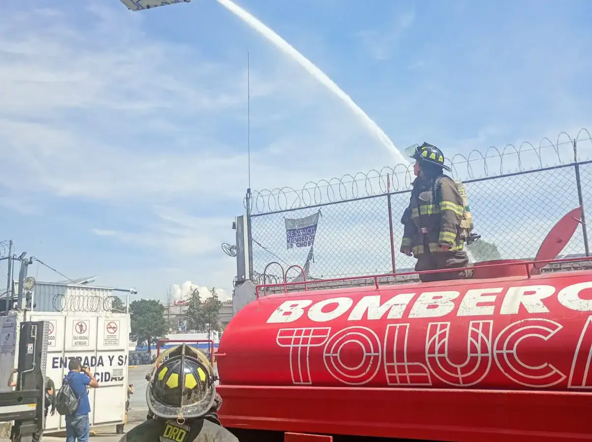 Simulacro de emergencia química en planta industrial de Toluca