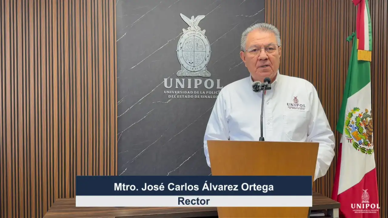 Estudiantes de la Unipol durante la ceremonia de inicio de ciclo escolar