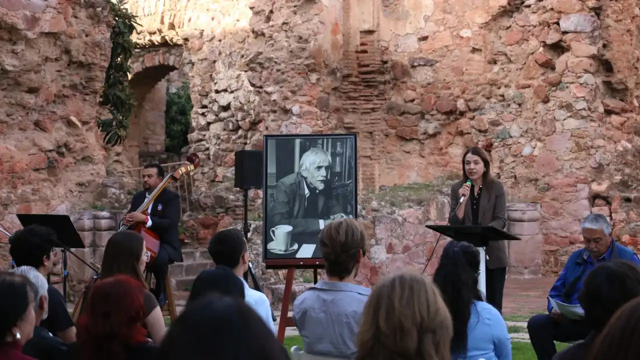 Asistentes al homenaje póstumo en el Museo Rafael Coronel de Zacatecas