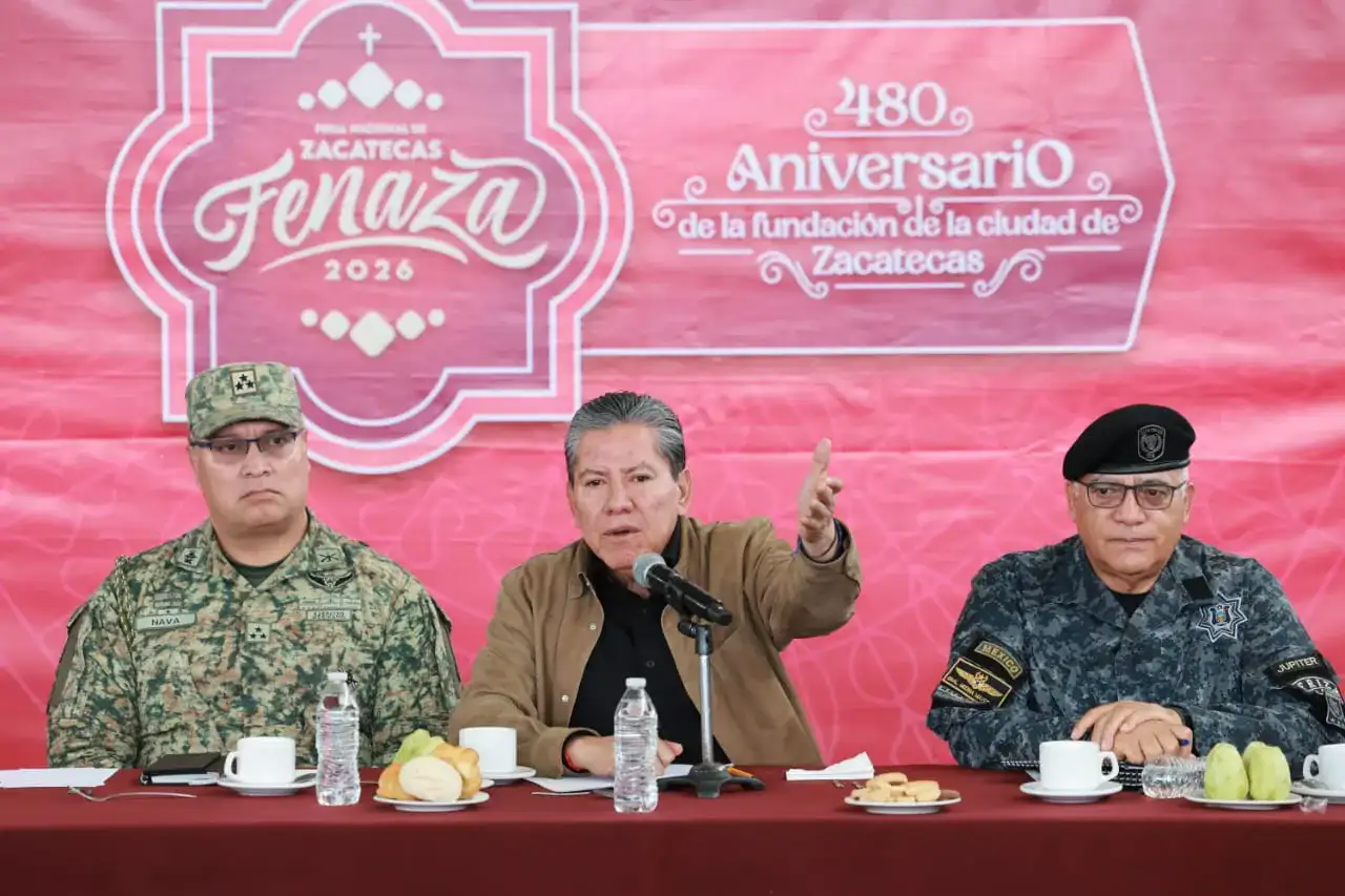 Elementos de seguridad durante la presentación del operativo de la Fenaza 2026