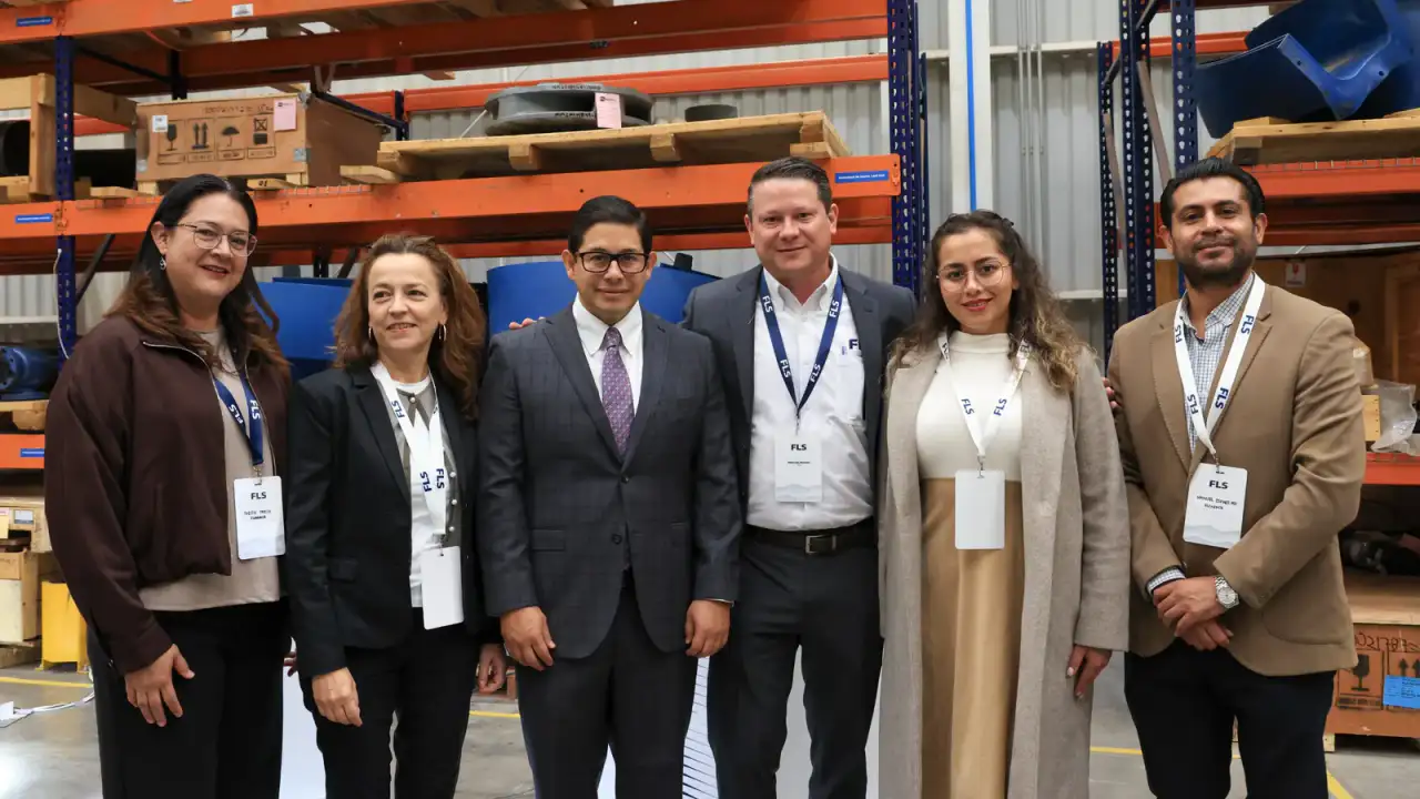Reunión de funcionarios y empresarios en el evento FLS Day Zacatecas