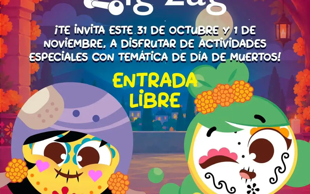 Niños con disfraces durante una actividad del Día de Muertos en un centro interactivo