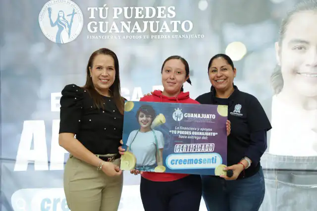 Entrega de apoyos a emprendedores en Huanímaro, Guanajuato