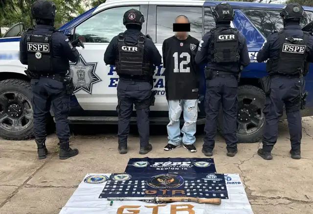 Elementos policiacos durante un operativo en Silao