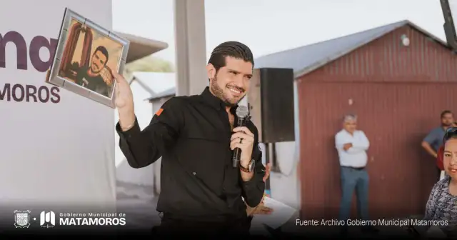 Personas reunidas en evento comunitario en Matamoros