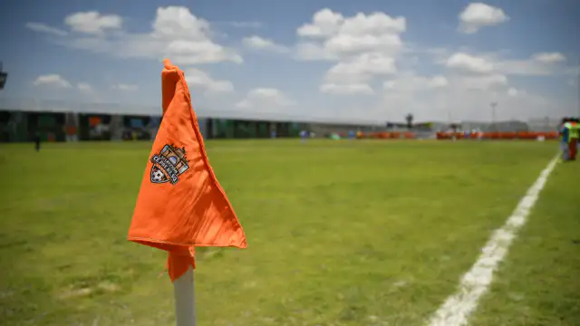 Reclusas jugando futbol en centro penitenciario de Guanajuato