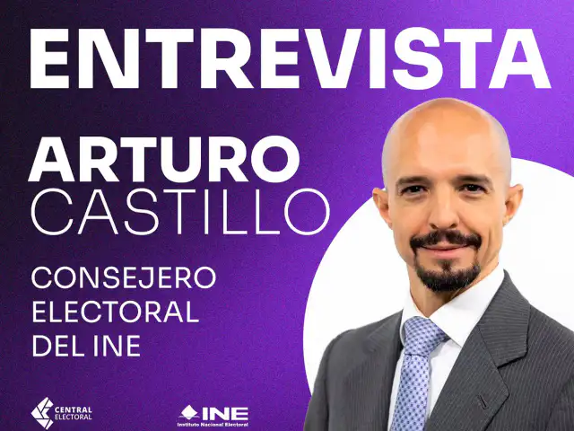 Retrato del consejero electoral Arturo Castillo durante una entrevista