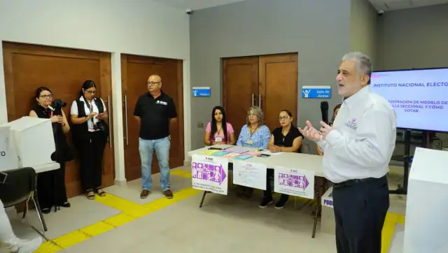 Credencial para votar inclusiva con muesca táctil en la parte superior izquierda