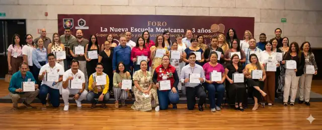 Docentes en un foro educativo estatal con propuestas para la Nueva Escuela Mexicana