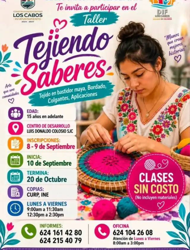 Personas tejiendo en un taller comunitario en Los Cabos