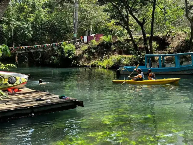 Río cristalino y senderos en Gómez Farías, Tamaulipas