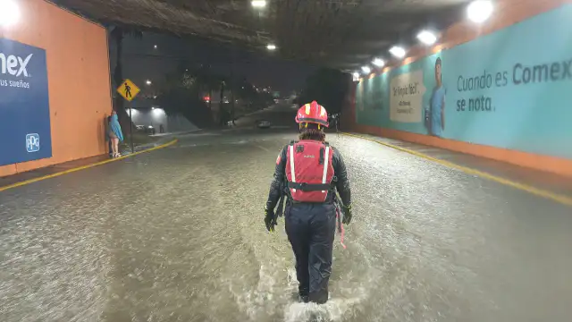 Calles de Guadalupe, Nuevo León, durante las lluvias