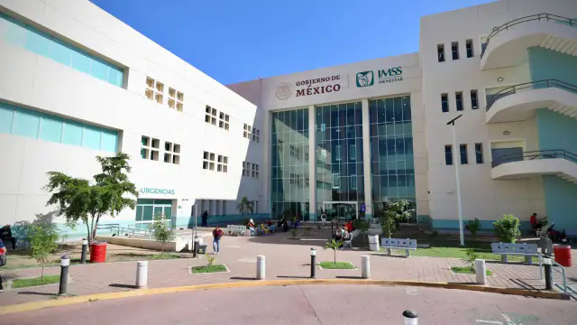 Hospital general en Sinaloa con personal médico en urgencias