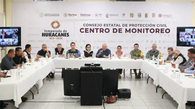 Cielo nublado y mar agitado por la aproximación del huracán Polo en Baja California Sur