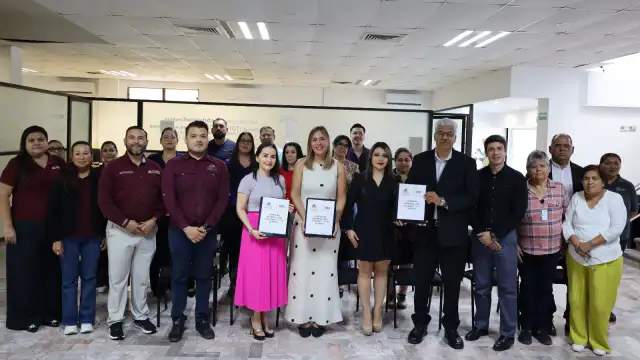 Firma de convenio entre autoridades del ICATEBCS y del tribunal electoral de BCS