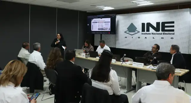 Reunión de capacitación electoral en las instalaciones de la Junta Local del INE en Hidalgo