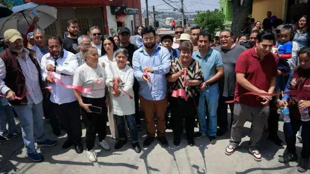 Vista de la calle Santuario renovada con concreto hidráulico y alumbrado público