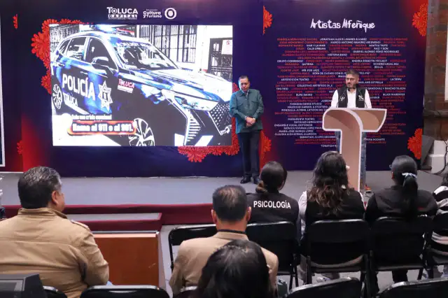 Personal de atención psicológica durante una intervención de emergencia en Toluca