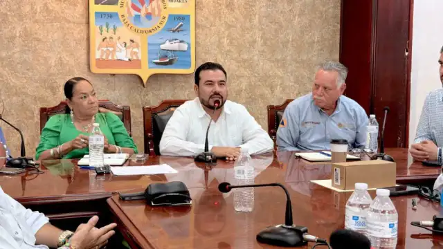Reunión de autoridades municipales y estatales en Los Cabos para abordar limpieza de arroyos