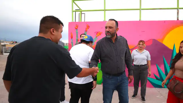 Mural en proceso en el parque Mujer Tepehuana, Ciudad Juárez