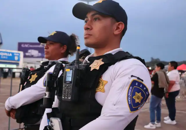 Patrulla de la policía municipal de Querétaro durante un operativo de seguridad