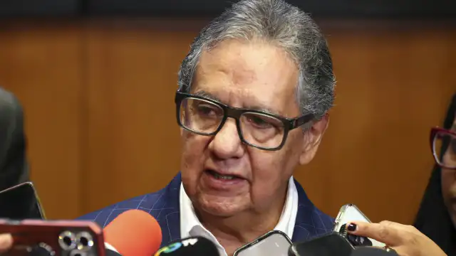 Senadores en sesión durante el anuncio del análisis del informe