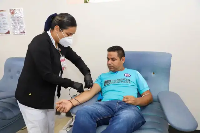 Cartel informativo de la campaña de donación de sangre en Tamaulipas con mitos y realidades