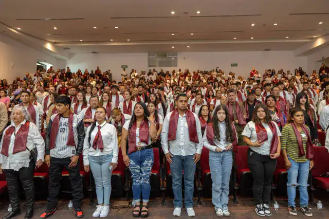Entrega de constancias de alfabetización a adultos mayores en Zacatecas