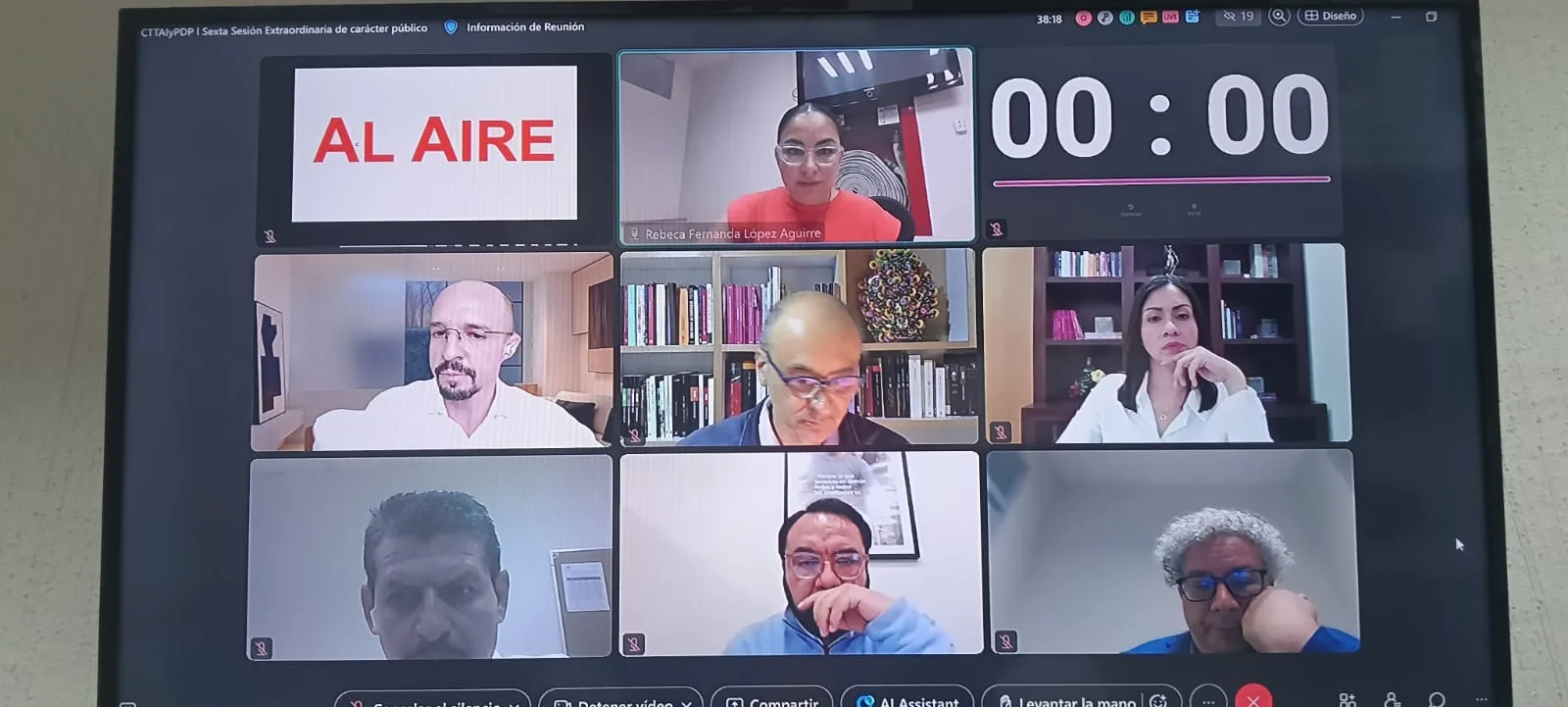 Reunión de la Comisión de Transparencia del INE con consejeros y representantes partidistas