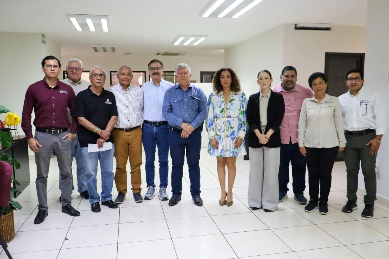 Funcionarios de SEPADA y STByDS firman convenio en oficinas gubernamentales de BCS